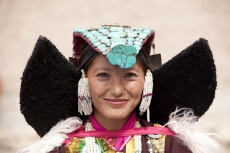 ladakhi woman in goncha and perak