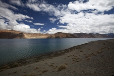 panoramic view of ladakh mountains from lake side  