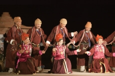 ladaakis doing folk dance