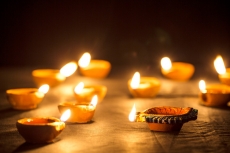 diyas on diwali 
