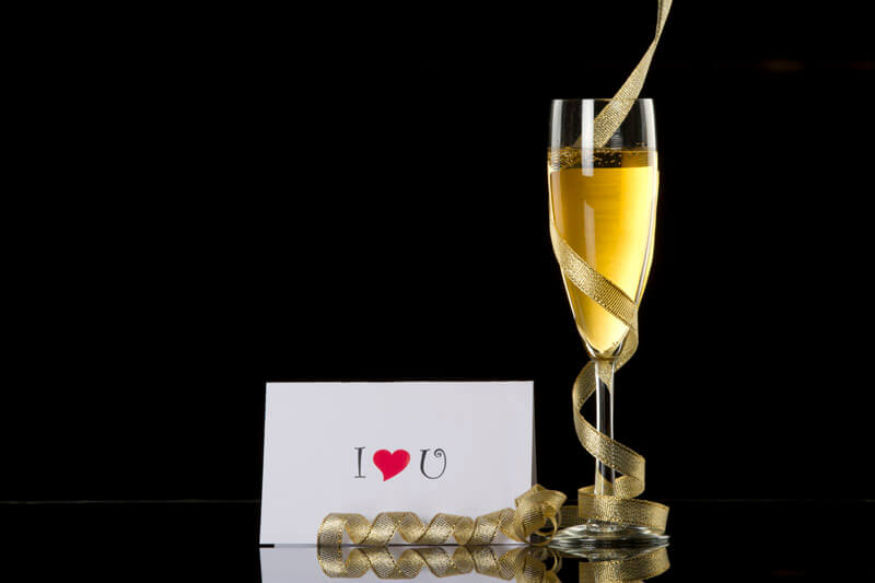 champagne with i love you note