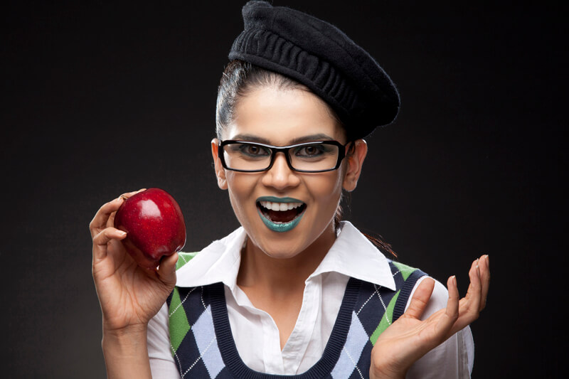 woman with green lipstick