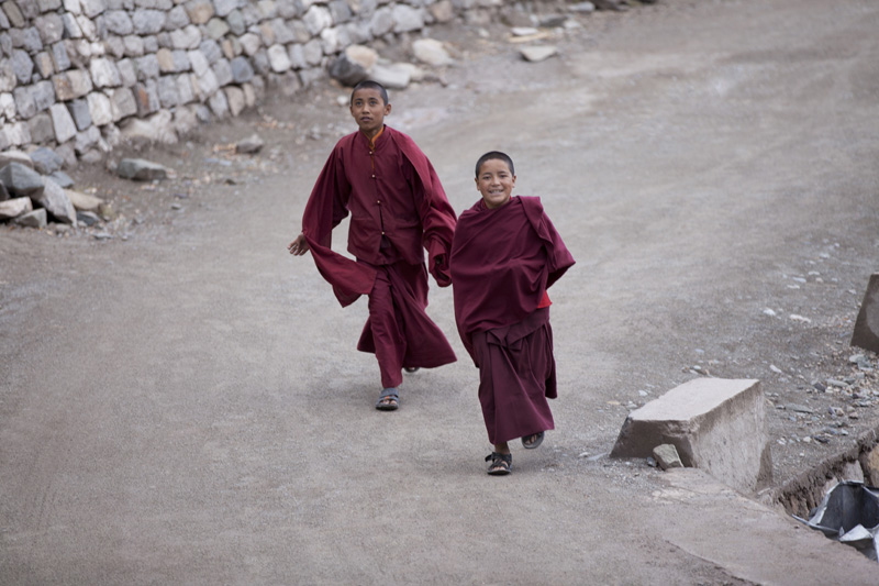 buddhist children playing 