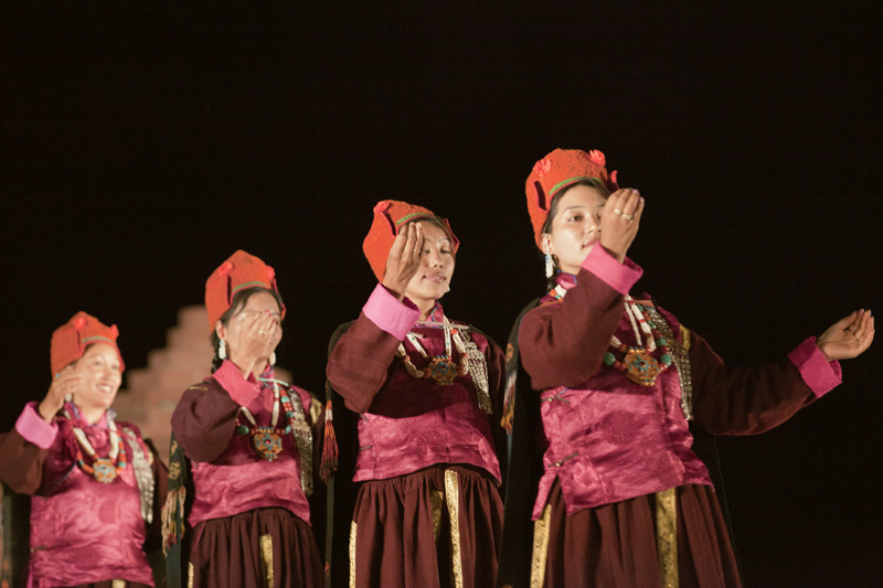 ladakhi women dancing in a row 