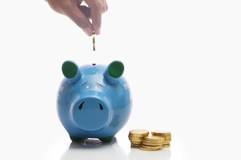 piggy bank with gold coins