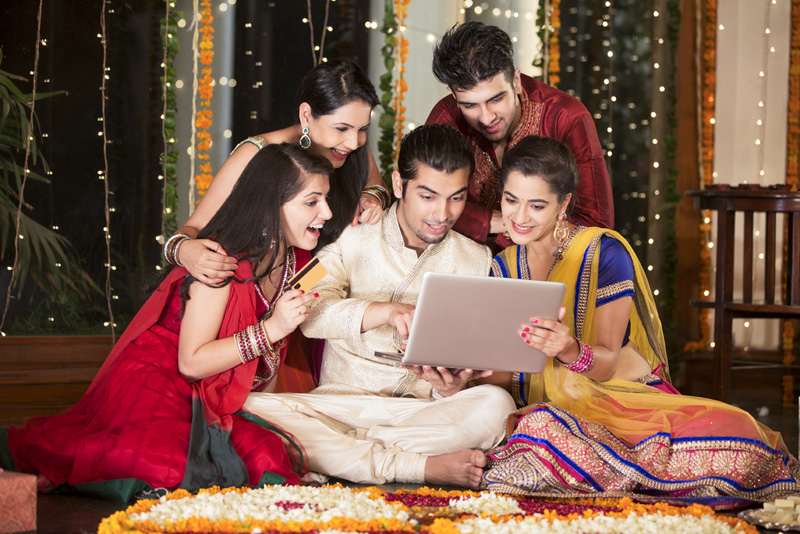 friends on diwali surfing the internet