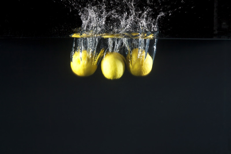lemons dipped in water 