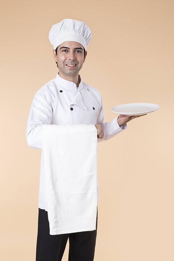 chef with serving plate 